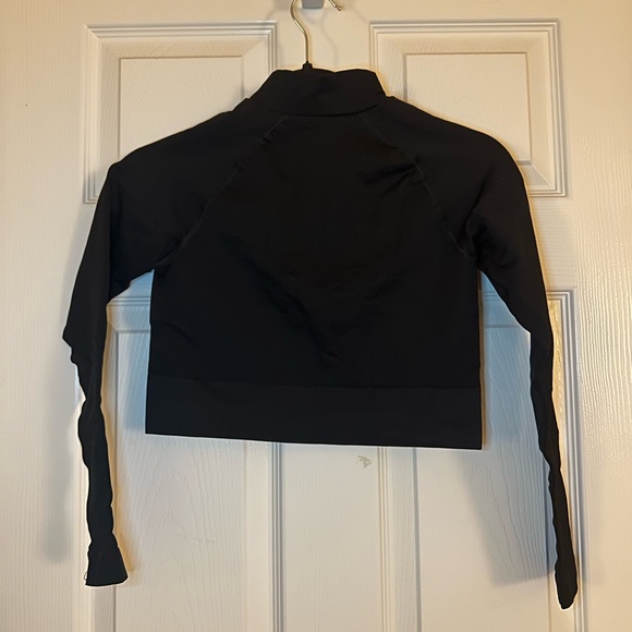 Tala Aster Crop Black - Picture 3 of 3